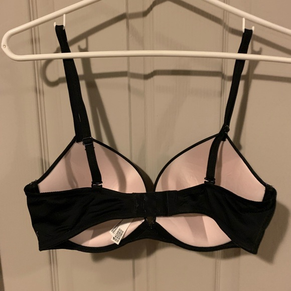 Pink Victoria Secret bra 36D/D80, super push up. - Picture 3 of 6